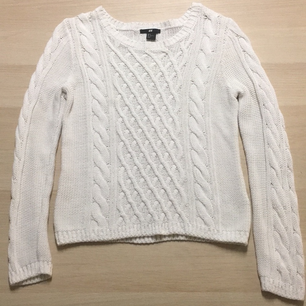 White Cable Knit Pattern Sweater - Picture 2 of 7